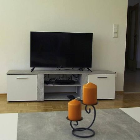 Schoene Helle Ferienwohnung In Waldnaehe Berching Esterno foto