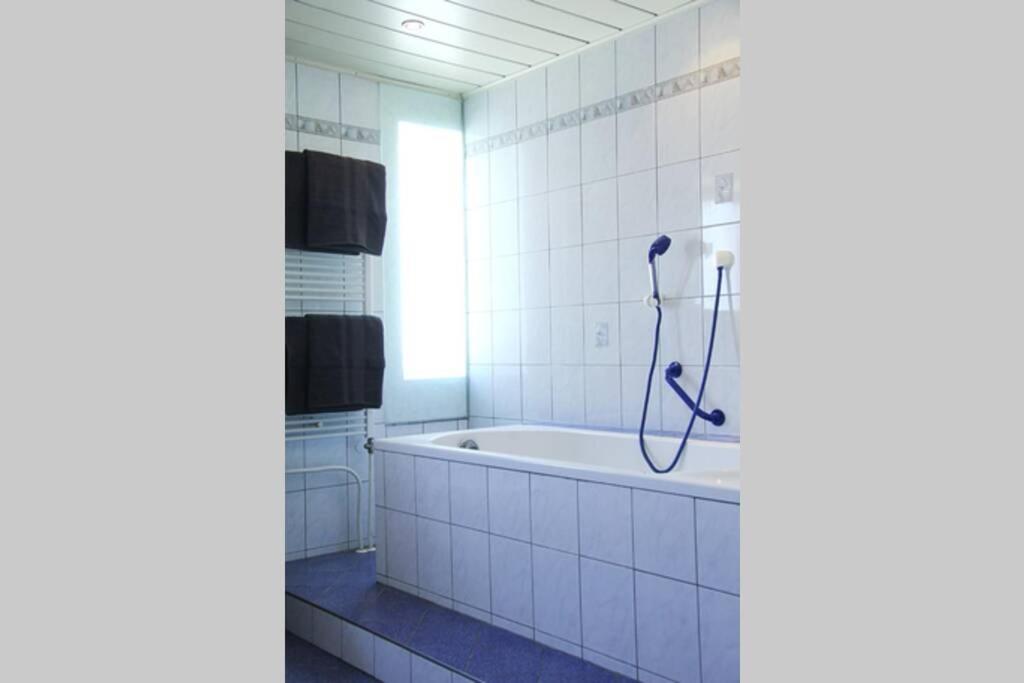 Schoene Helle Ferienwohnung In Waldnaehe Berching Esterno foto