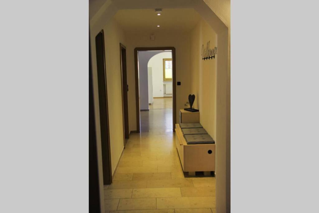 Schoene Helle Ferienwohnung In Waldnaehe Berching Esterno foto
