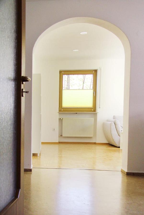 Schoene Helle Ferienwohnung In Waldnaehe Berching Esterno foto